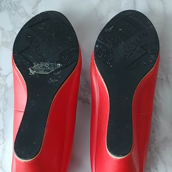 Red platform shoes - Picture 3 of 3